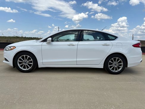 Used 2017 Ford Fusion SE image 5