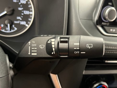 Used 2024 Nissan Rogue SV image 45