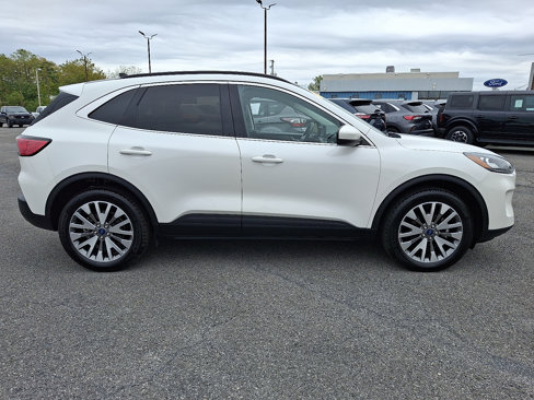 Certified 2022 Ford Escape Titanium image 8