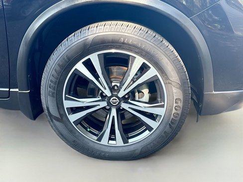 Used 2020 Nissan Rogue SV w/ Sun & Sound Touring Package image 32