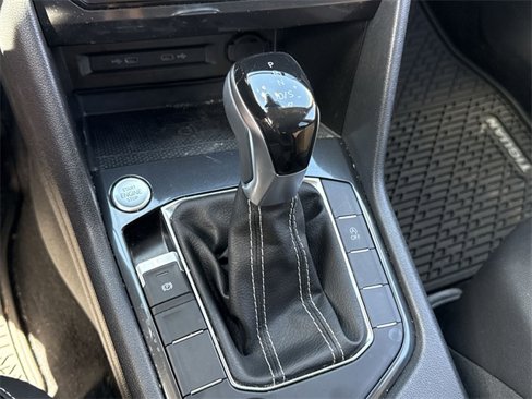 Used 2022 Volkswagen Tiguan SE image 22