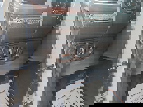 Used 2018 GMC Acadia SLT image 11
