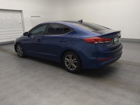 Used 2017 Hyundai Elantra SE image 3