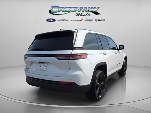 New 2025 Jeep Grand Cherokee Altitude image 7