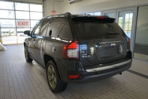 Used 2015 Jeep Compass High Altitude image 11