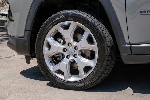 Used 2022 Jeep Compass Limited image 65