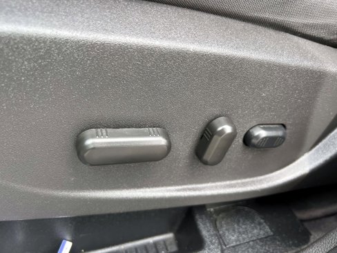 Used 2018 Ford Escape SE image 16