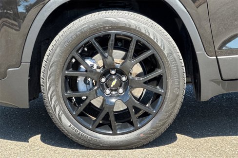 Used 2022 Chevrolet Trax LT w/ Midnight Edition image 13