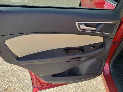 Used 2020 Ford Edge SEL w/ Convenience Package image 15