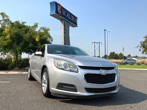 Used 2015 Chevrolet Malibu LT w/ Power Convenience Package image 4