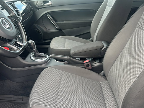 Used 2019 Volkswagen Beetle 2.0T S image 13