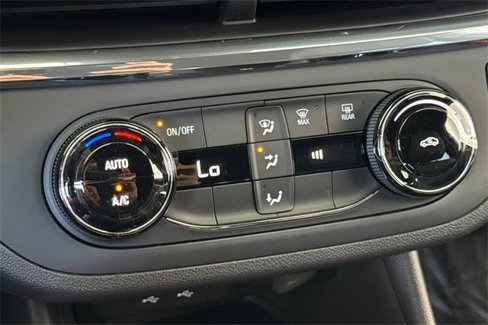 New 2025 Buick Envista Preferred image 22