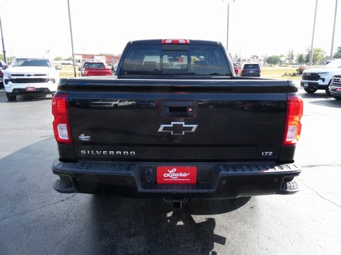 Used 2018 Chevrolet Silverado 1500 LTZ Z71 w/ Midnight Edition image 6