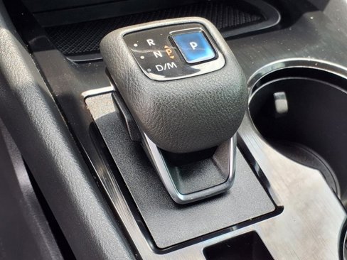 Used 2022 Nissan Rogue SV image 22