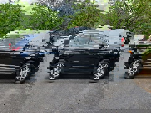 Certified 2024 Ford Edge SEL w/ Convenience Package image 2