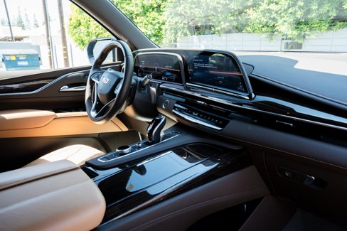 Used 2022 Cadillac Escalade ESV Premium Luxury image 57