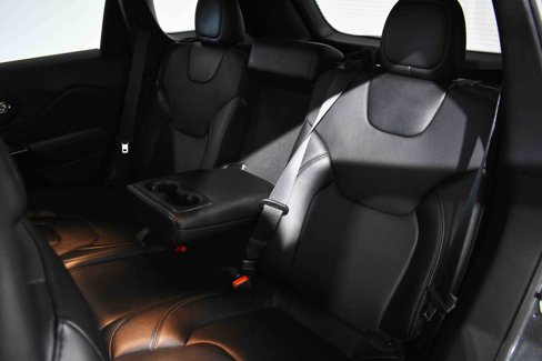 Used 2023 Jeep Cherokee Altitude Lux image 28