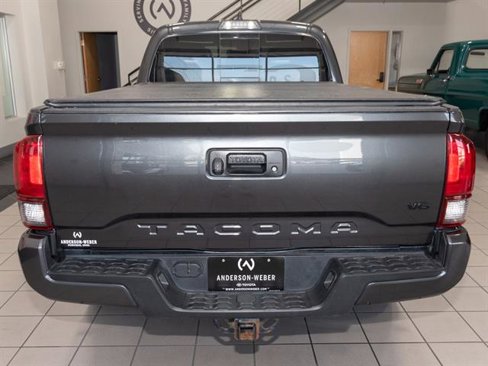 Used 2019 Toyota Tacoma TRD Off-Road image 16