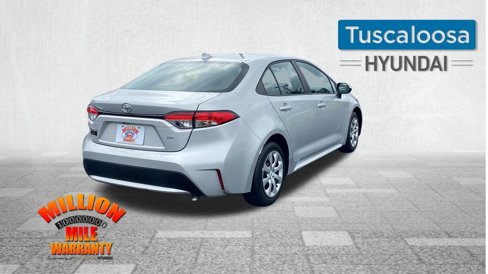 Used 2022 Toyota Corolla LE image 9