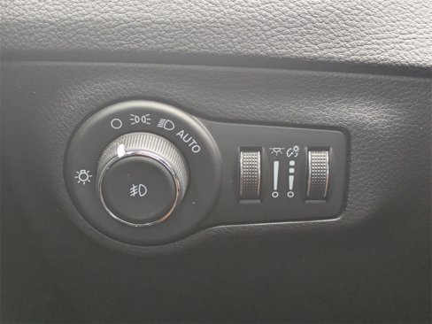 Used 2021 Jeep Compass Latitude image 22