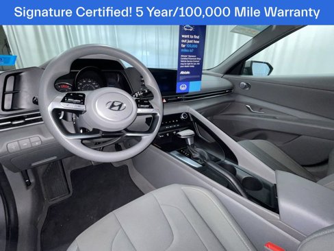 Used 2022 Hyundai Elantra SEL w/ Cargo Package image 3