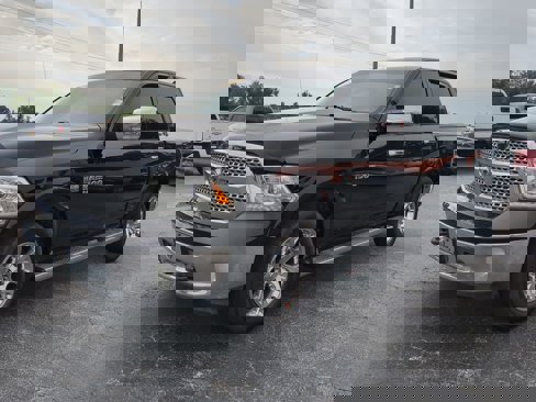 Used 2014 RAM 1500 Laramie w/ Convenience Group image 8