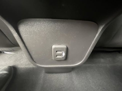 Certified 2020 Chevrolet Equinox LT w/ Driver Convenience Package image 22