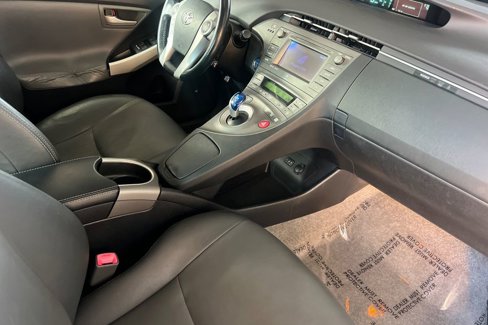 Used 2013 Toyota Prius Four image 16
