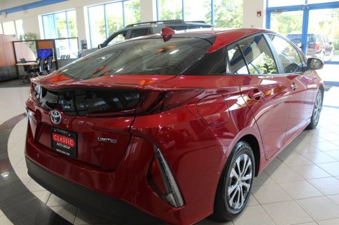 Used 2021 Toyota Prius Prime Limited image 5