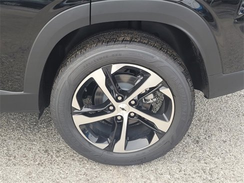 New 2025 Chevrolet Trax RS w/ Driver Confidence Package image 4