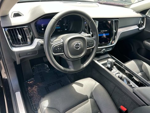 Certified 2024 Volvo S60 B5 Core image 9