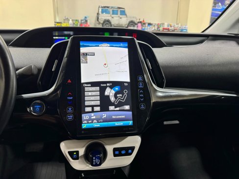 Used 2018 Toyota Prius Prime Premium image 45