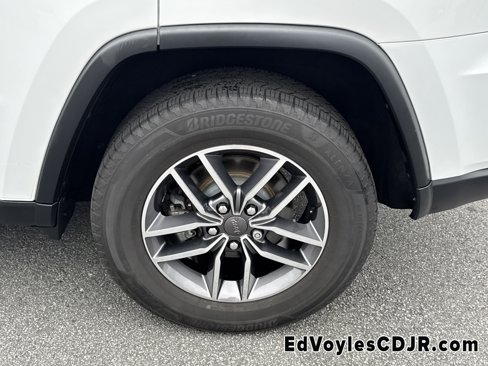 Used 2019 Jeep Grand Cherokee Limited image 13