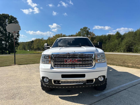 Used 2013 GMC Sierra 3500 Denali image 2