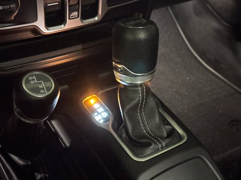 Used 2018 Jeep Wrangler Unlimited Sahara image 20
