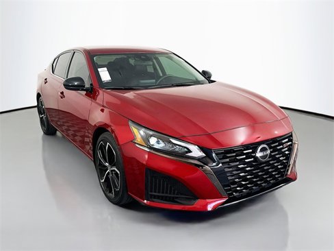 Used 2024 Nissan Altima 2.5 SR image 1