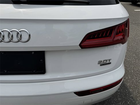 Used 2018 Audi Q5 2.0T Premium image 38