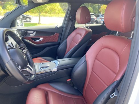 Used 2022 Mercedes-Benz GLC 300 4MATIC image 9