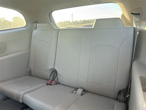 Used 2017 Buick Enclave Premium image 30