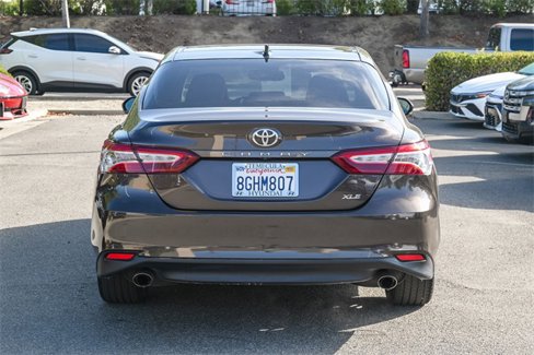 Used 2018 Toyota Camry XLE image 6