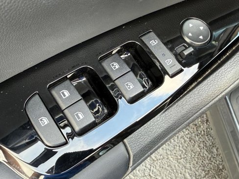Used 2023 Kia Sportage EX image 15