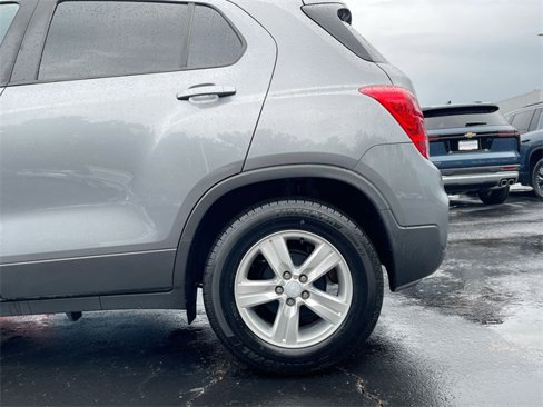 Used 2020 Chevrolet Trax LS w/ Tint and Cruise Package image 29