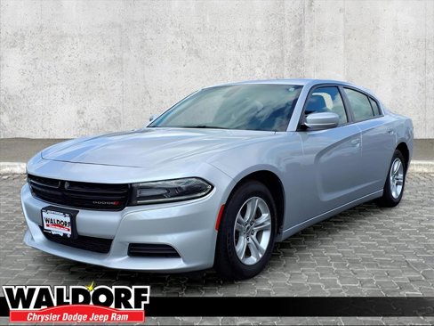 Used 2021 Dodge Charger SXT w/ Leather Interior Group image 5