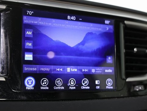 Used 2017 Chrysler Pacifica Touring-L image 5