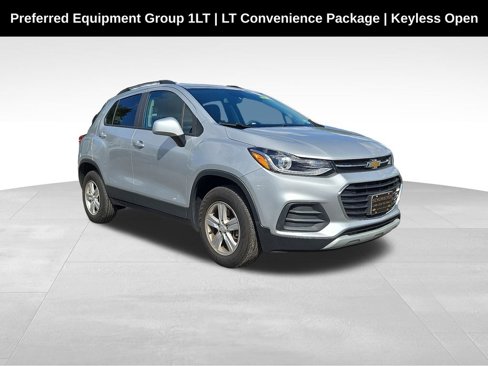 Used 2022 Chevrolet Trax LT w/ LT Convenience Package image 1