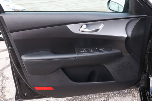 Used 2023 Kia Forte LXS image 13