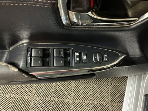Used 2016 Toyota Avalon XLE image 18