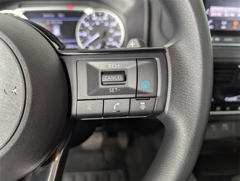 Used 2021 Nissan Rogue SV image 22