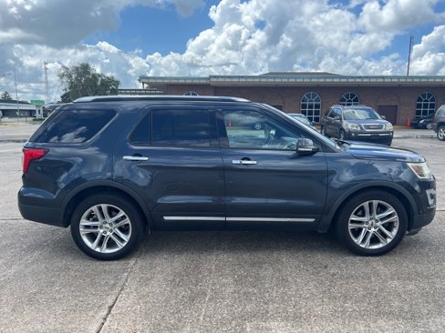 Used 2017 Ford Explorer Limited w/ Equipment Group 301A image 4