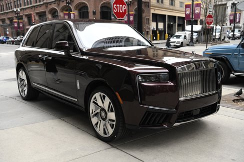 New 2025 Rolls-Royce Cullinan image 3